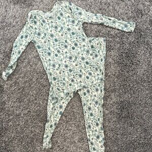 Sollybaby PJs 9-12month